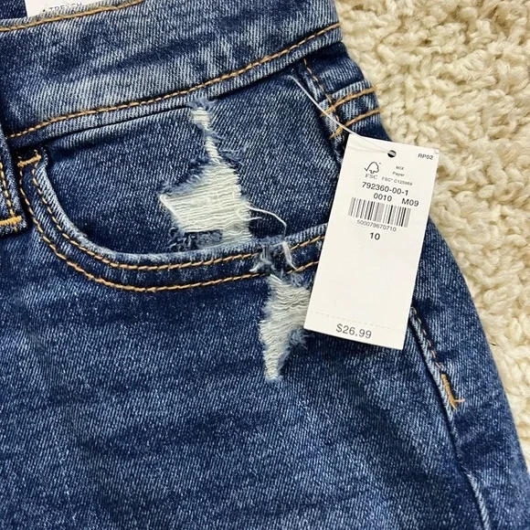 GIRLS OLD NAVY DENIM SHORTS SIZE 10 NWT - Picture 4 of 8